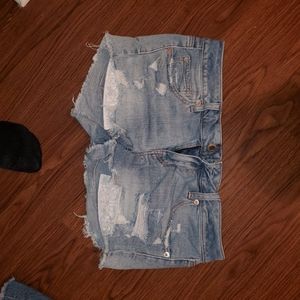 Lace detailed AE shorts